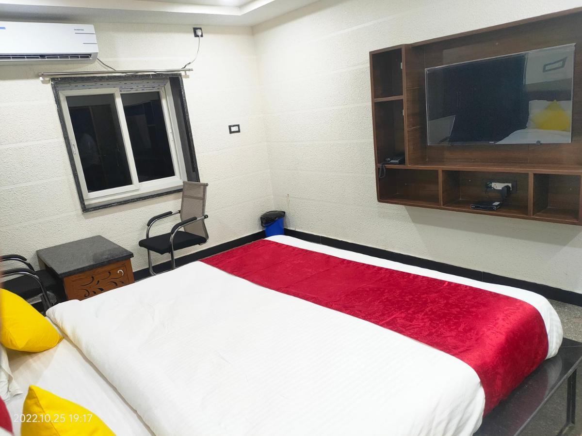 Hotel New Maruthi Inn, Lb Nagar Hyderabad Esterno foto