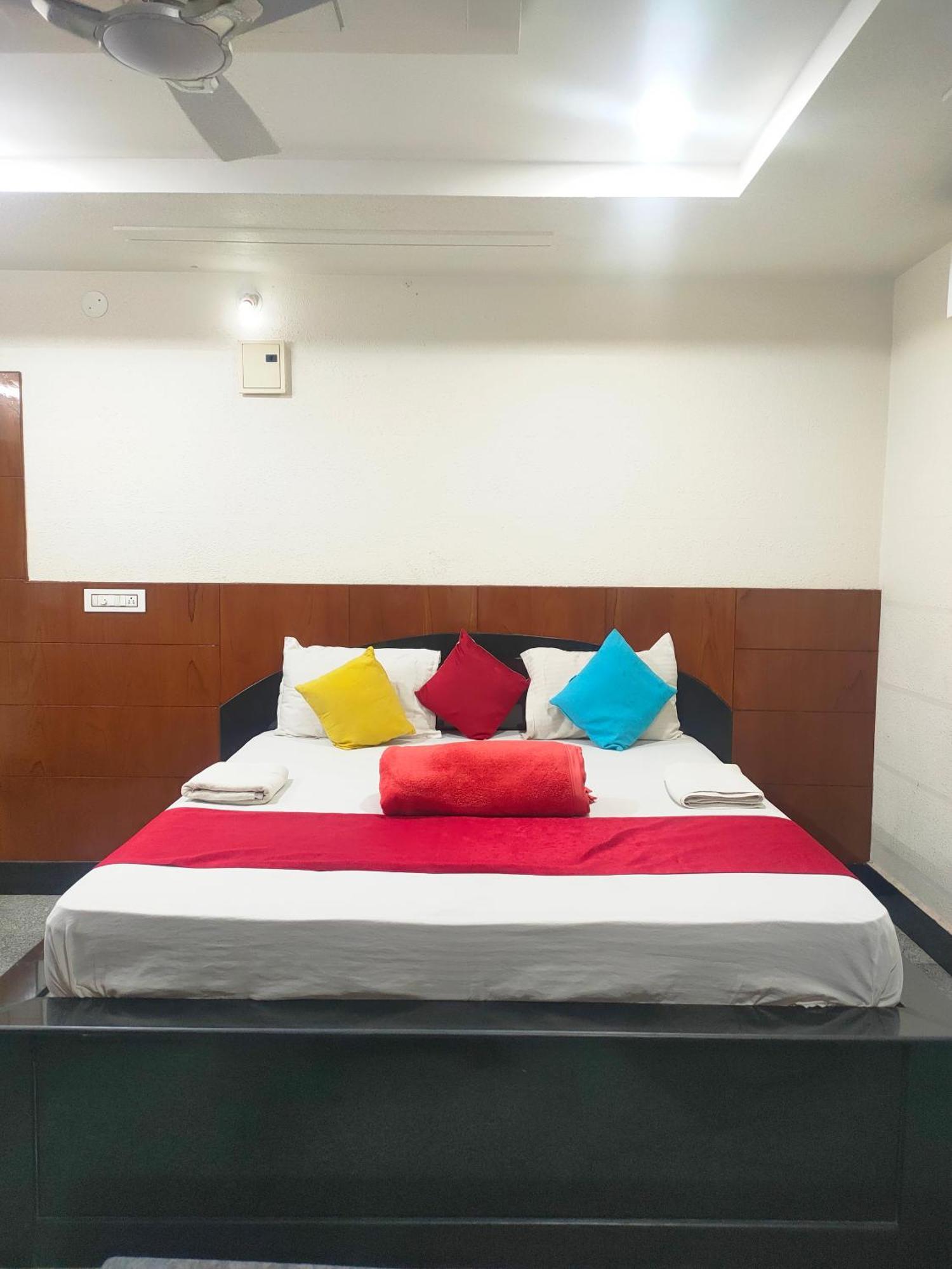 Hotel New Maruthi Inn, Lb Nagar Hyderabad Esterno foto